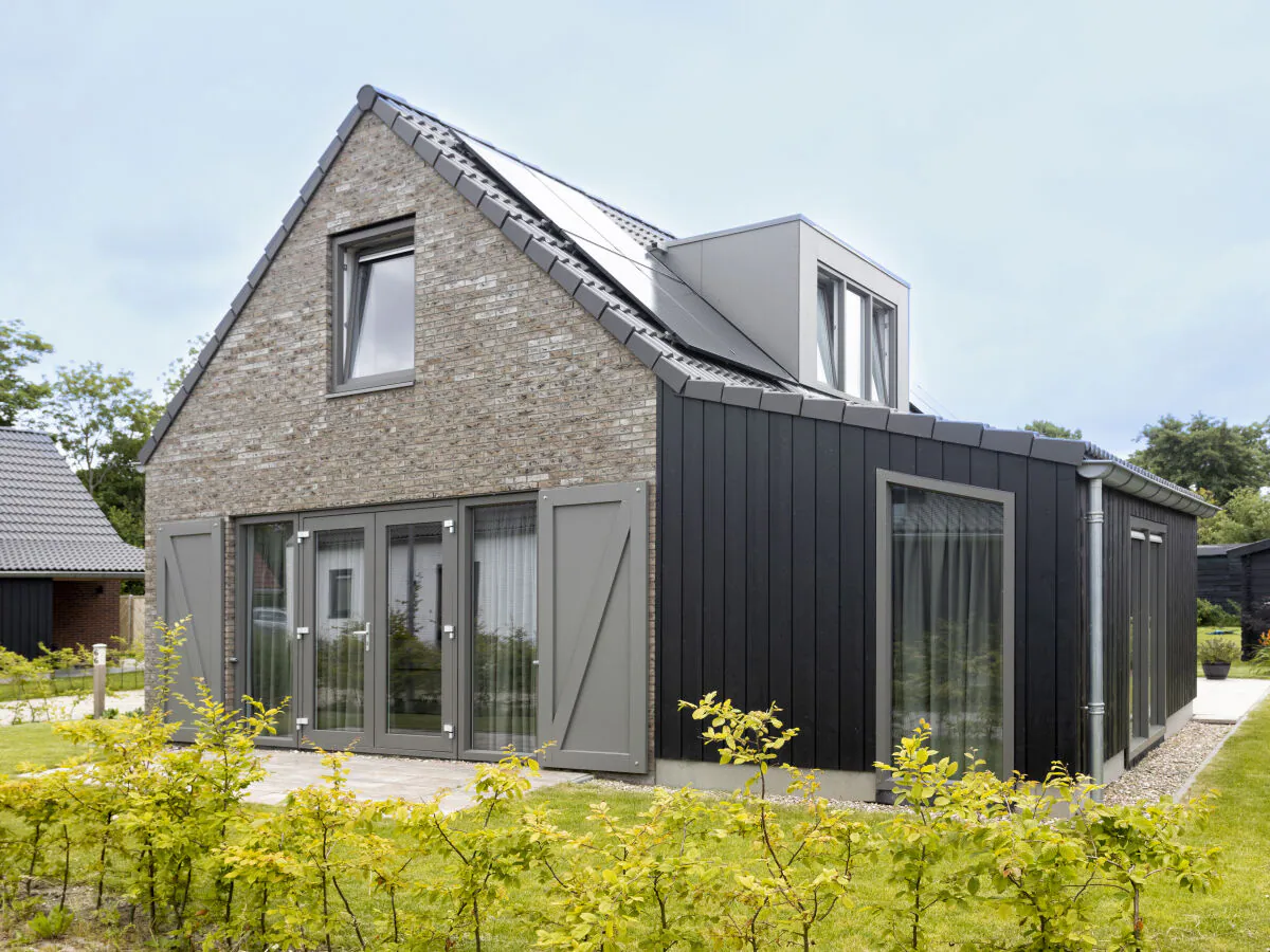 Holiday house No title