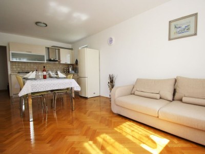 Apartment Spacious Apartment Peteh in Veli Maj with Sea view - Features photo 10
