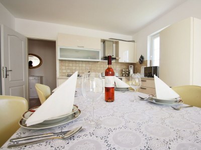 Apartment Spacious Apartment Peteh in Veli Maj with Sea view - Features photo 12