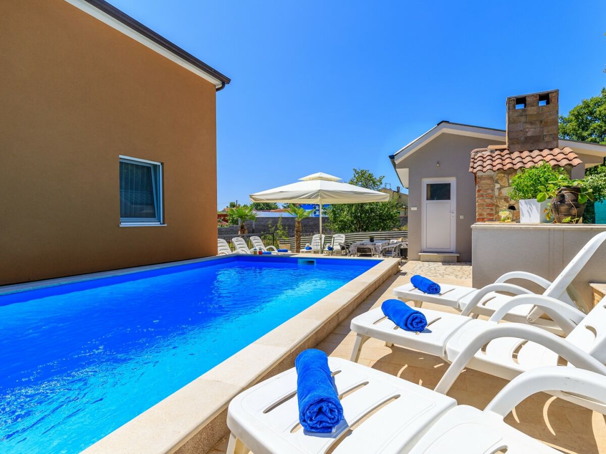 Apartment Vanessa I with Pool - Outdoor photo 3