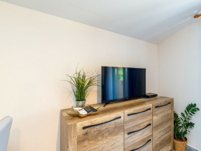 Apartment Vanessa I with Pool - Features photo 19