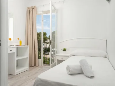 Apartment Hostal Talamanca Hab. Individual - Features photo 6