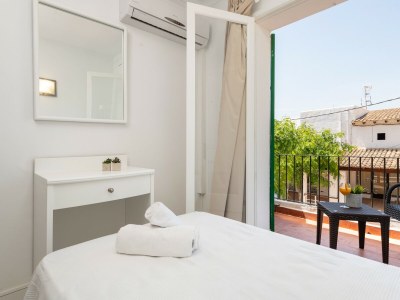 Apartment Hostal Talamanca Hab. Individual - Features photo 12