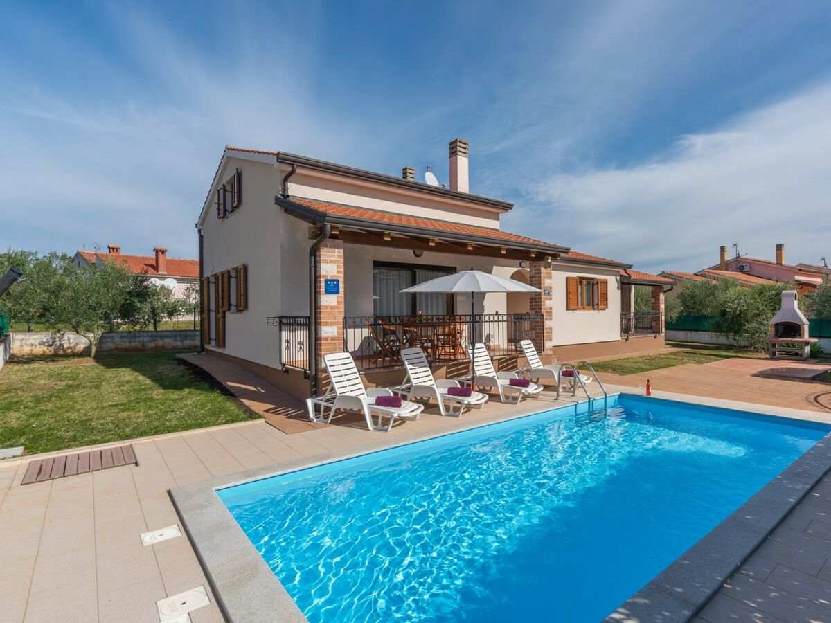 Villa Villa Leonie with Private Pool