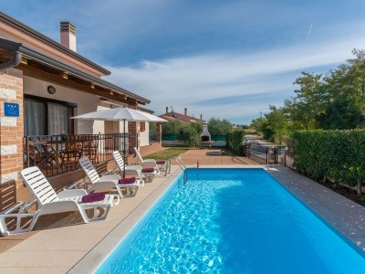 Villa Villa Leonie with Private Pool - Outdoor photo 7