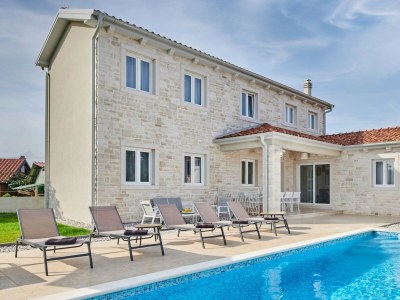 Villa Villa Leon - Modern Villa Leon in Western Istria in Brtonigla - Villa