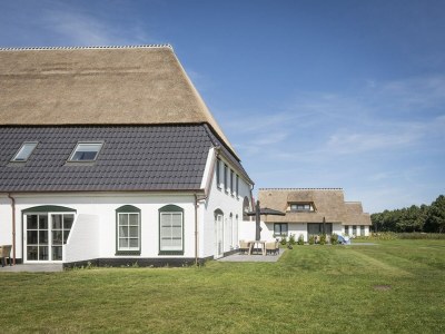 Farmhouse Apartment in De Cocksdorp near Beach - Outdoor photo 4