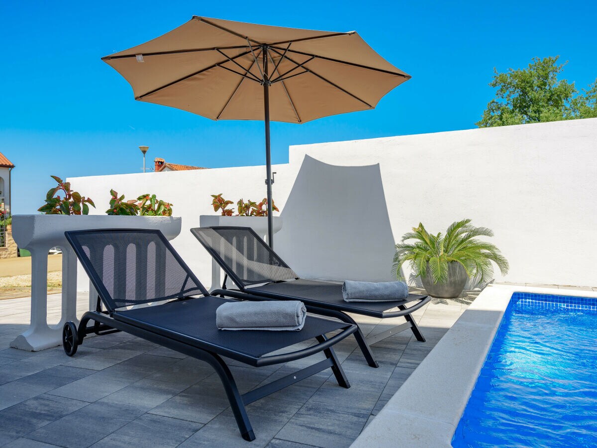 Apartment Apartment Vedran with heated pool, in  Porec