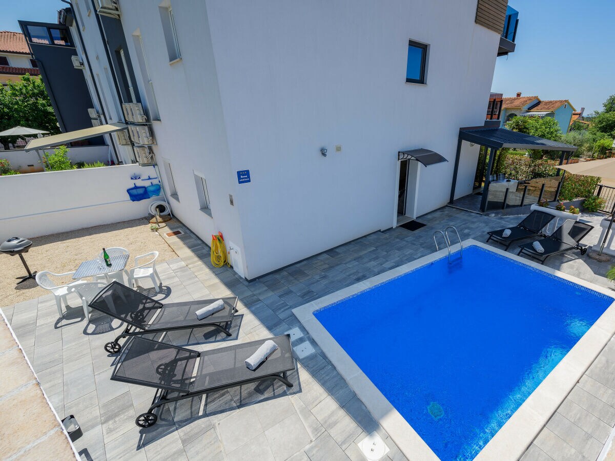 Apartment Apartment Vedran with heated pool, in  Porec - Outdoor photo 4