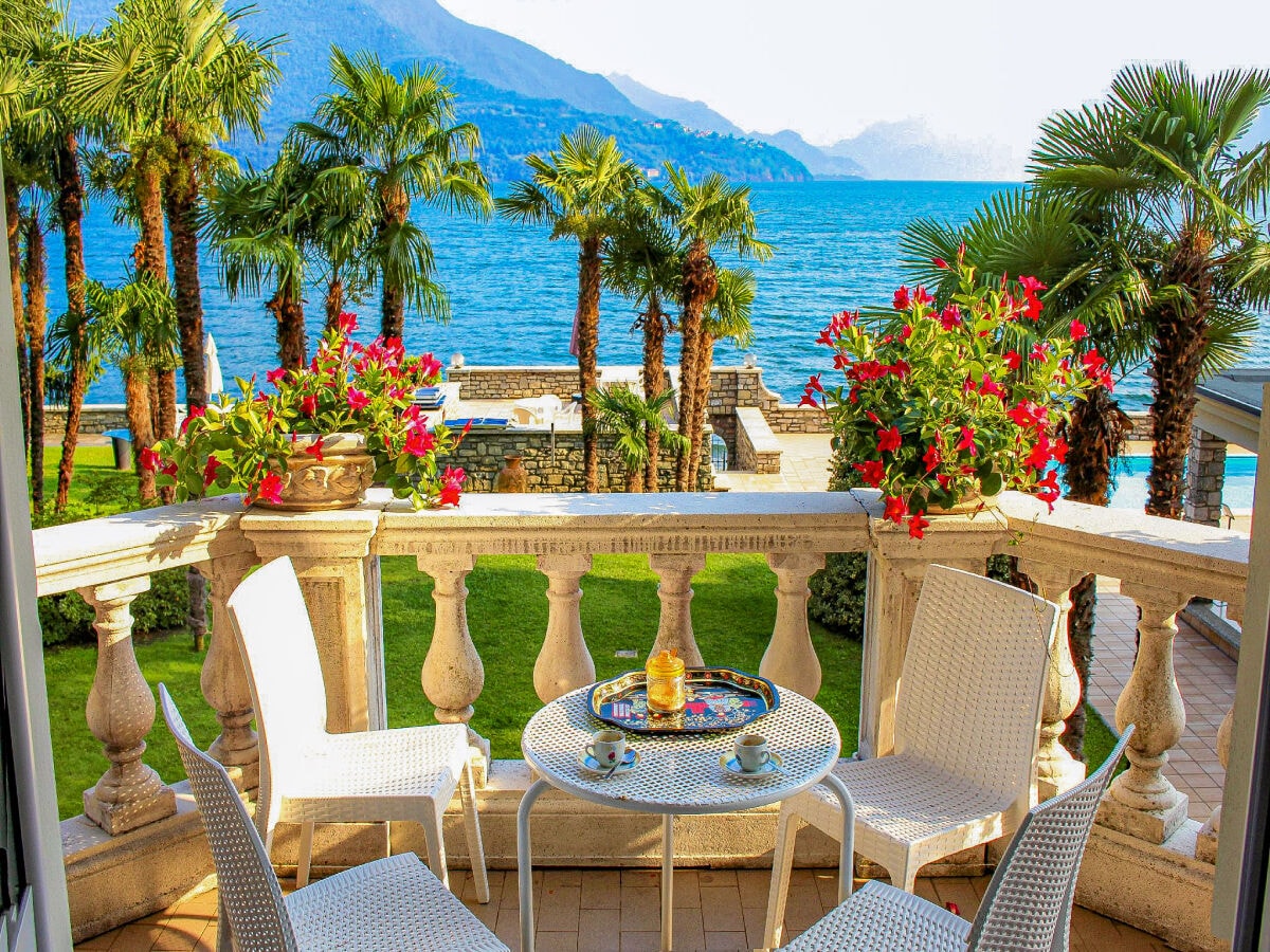 Holiday apartment Palazzina GiardinoLago: Bianco - Outdoor photo 3