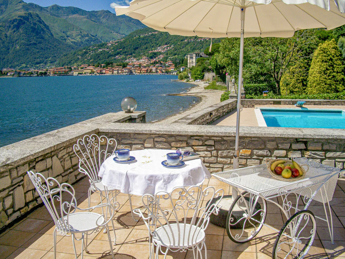 Holiday apartment Palazzina GiardinoLago: Bianco - Outdoor photo 5