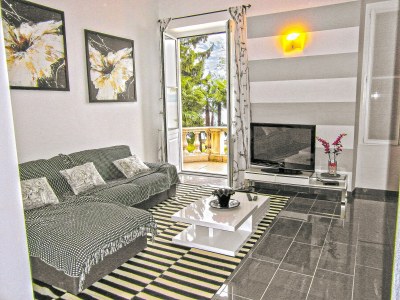 Holiday apartment Palazzina GiardinoLago: Bianco - Features photo 13