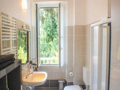 Holiday apartment Palazzina GiardinoLago: Bianco - Features photo 18