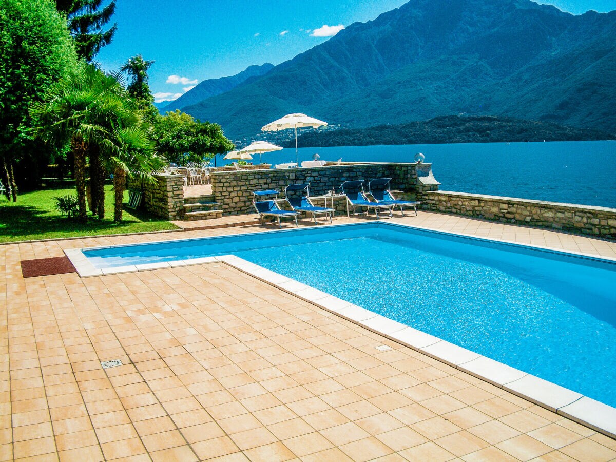 Holiday apartment Palazzina GiardinoLago: Azzurro - Outdoor photo 3