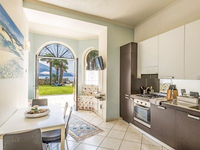 Holiday apartment Palazzina GiardinoLago: Azzurro - Features photo 13