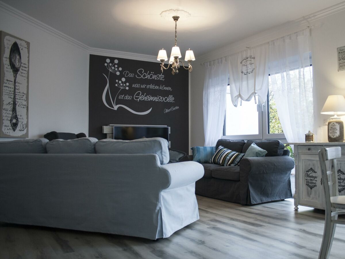 Apartment Appartement/Fewo, Dusche und Bad, WC, 3 Schlafräum - Outdoor photo 3