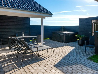 Holiday house Luxus-Ruckzug in Mommark -- By Traum Ferienwohnungen - Outdoor photo 4