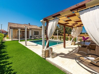 Villa Villa Aldonna with Private Pool - Outdoor photo 11
