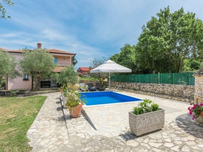 Holiday apartment Cerin with Private Pool - Outdoor photo 6