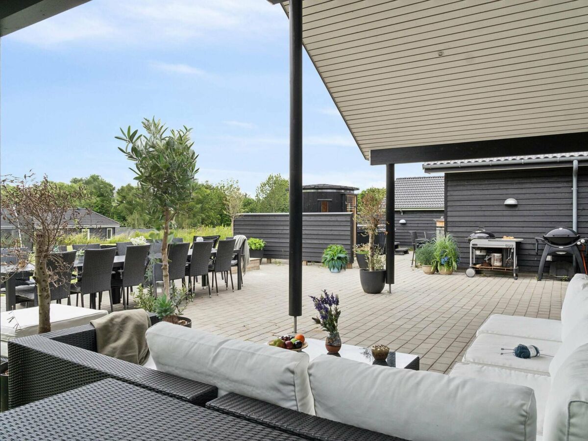 Holiday house Luxurioser Ruckzug mit Pool -- By Traum Ferienwohnungen - Outdoor photo 3