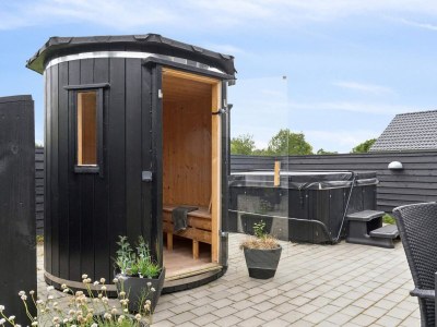 Holiday house Luxurioser Ruckzug mit Pool -- By Traum Ferienwohnungen - Outdoor photo 21