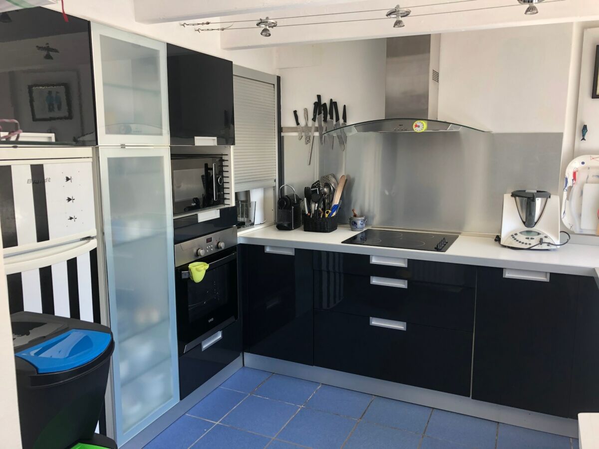 Holiday house Holiday Home in Terenez by the Lively Port - Features photo 3