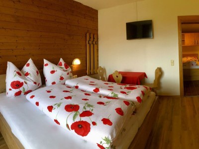 Holiday room Familienzimmer, Dusche oder Bad, WC, 2 Schlafräume - Outdoor photo 12