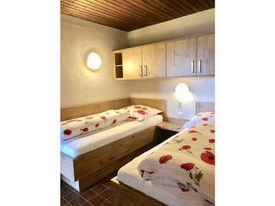 Holiday room Familienzimmer, Dusche oder Bad, WC, 2 Schlafräume - Features photo 24