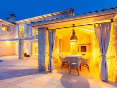 Villa with pool and sea view in Krk - Outdoor photo 9