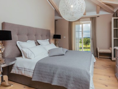 Villa with pool and sea view in Krk - Features photo 22