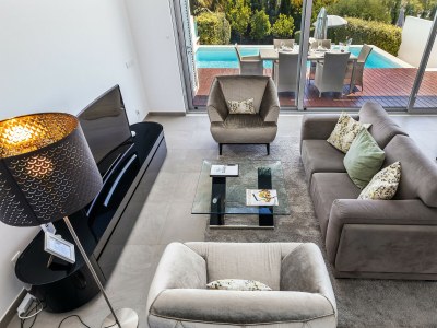 Villa Design Villa OCV - Heated Pool and Jacuzzi - Features photo 12