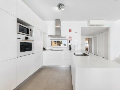 Villa Design Villa OCV - Heated Pool and Jacuzzi - Features photo 18