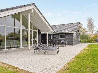 Holiday house Luxus-Retreat mit Pool -- By Traum Ferienwohnungen - Outdoor photo 3