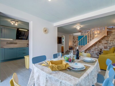 Holiday house DELPHINE with pool - Features photo 9