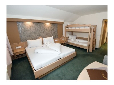 Holiday room Dreibettzimmer mit Bad, WC - ÜF - Outdoor photo 19