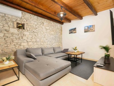 Villa Martin | Countryside Retreat with Pool - Outdoor photo 6