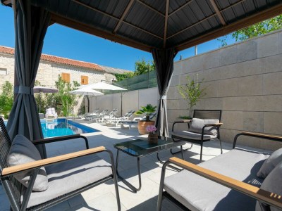 Villa Martin | Countryside Retreat with Pool - Outdoor photo 9