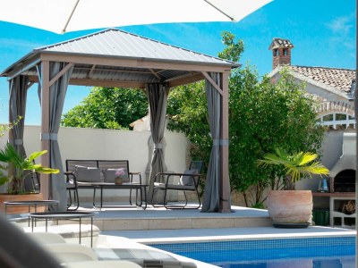 Villa Martin | Countryside Retreat with Pool - Outdoor photo 11
