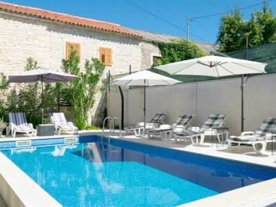 Villa Martin | Countryside Retreat with Pool - Outdoor photo 13