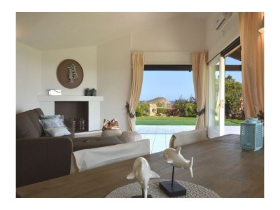 Holiday house Villa Bianca ...and a heart shaped pool! - Features photo 17