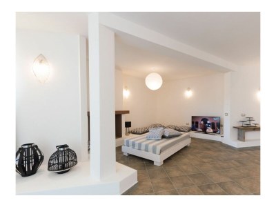 Holiday house Villa Bianca ...and a heart shaped pool! - Features photo 21