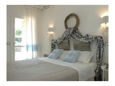 Holiday house Villa Bianca ...and a heart shaped pool! - Features photo 28