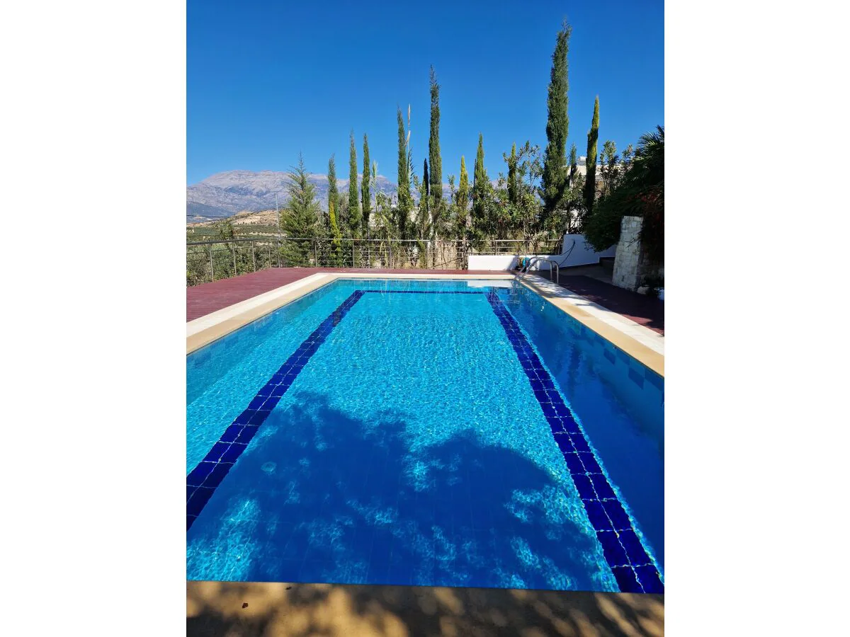 Holiday house No title