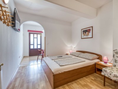 Apartment One-Bedroom Silva II - Features photo 13