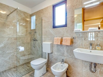 Apartment One-Bedroom Silva II - Features photo 16