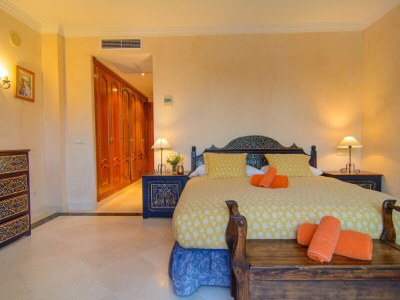 Villa Beachfront heated pool - Features photo 13