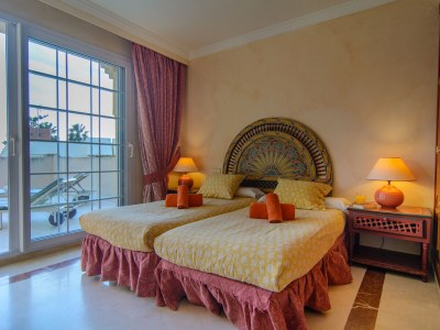 Villa Beachfront heated pool - Features photo 15