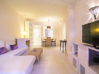 Apartment Beachfront apartment - Outdoor photo 5