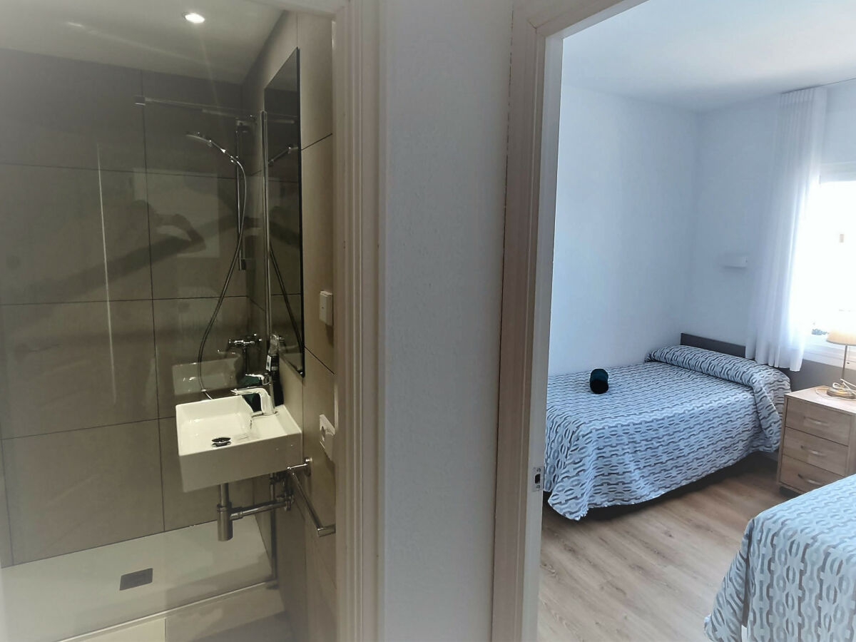 Holiday apartment Holiday Aparment with garden and pool - Front line Playa de Pals (GM 3H 424) - Features photo 3