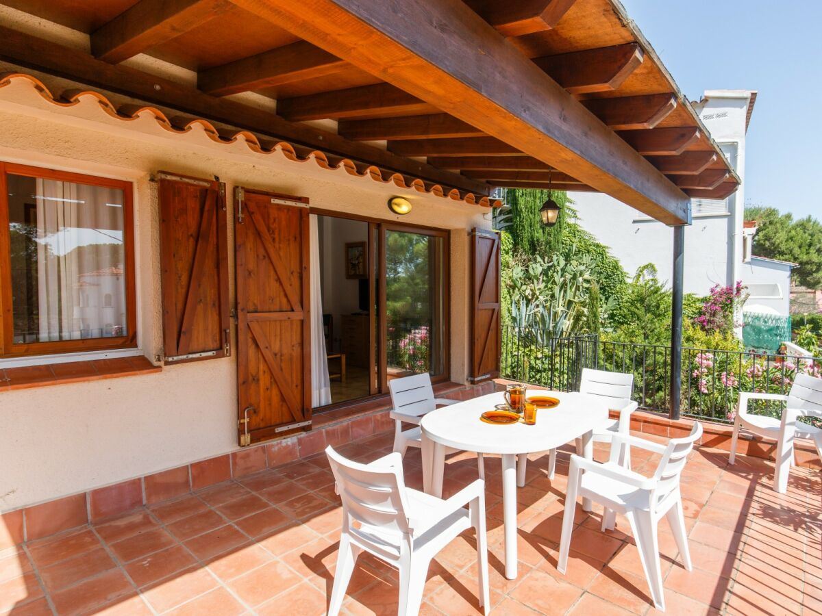 Bungalow Bungalow with access to the pool, 300 m from Playa de Pals (CV 2H 623)